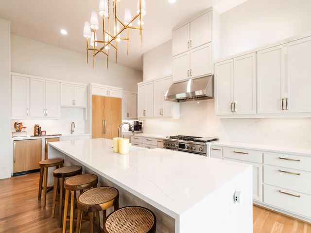 4024 Chatham Lane, Houston, TX 77027