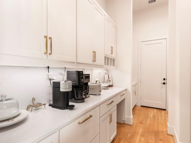 4024 Chatham Lane, Houston, TX 77027