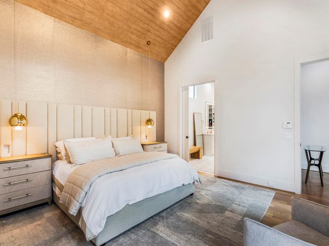 4024 Chatham Lane, Houston, TX 77027