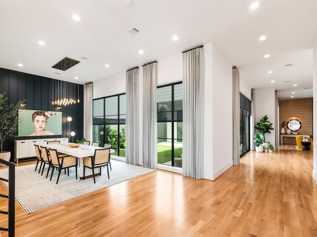 4024 Chatham Lane, Houston, TX 77027