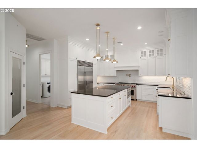 9149 Nw MCKENNA Dr, Portland, OR 97229