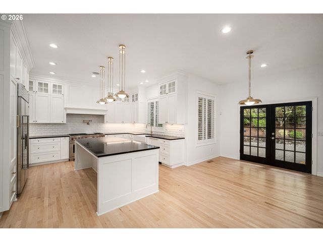 9149 Nw MCKENNA Dr, Portland, OR 97229