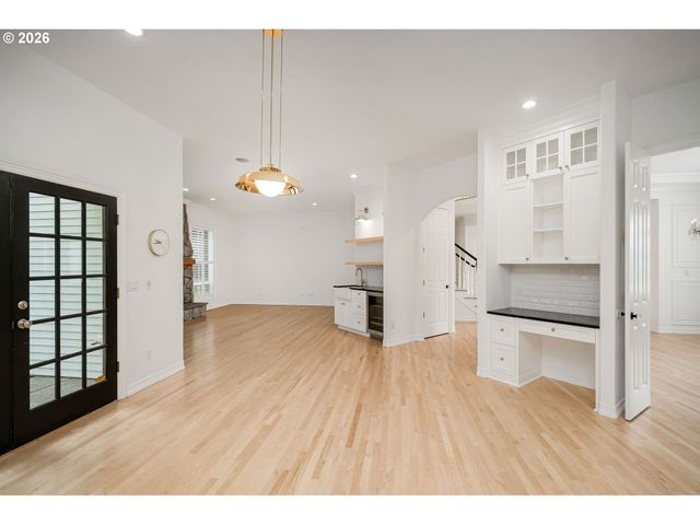 9149 Nw MCKENNA Dr, Portland, OR 97229