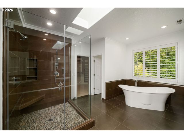 9149 Nw MCKENNA Dr, Portland, OR 97229