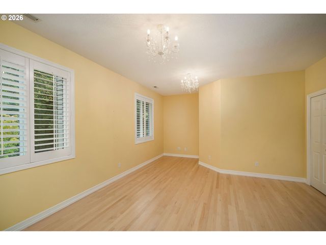 9149 Nw MCKENNA Dr, Portland, OR 97229