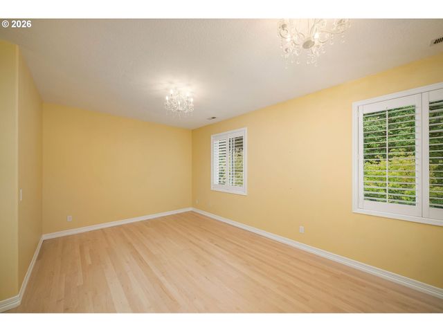 9149 Nw MCKENNA Dr, Portland, OR 97229