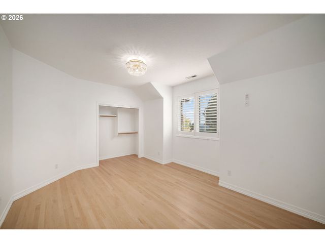 9149 Nw MCKENNA Dr, Portland, OR 97229