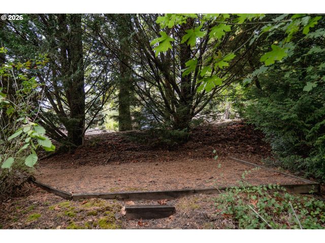 9149 Nw MCKENNA Dr, Portland, OR 97229