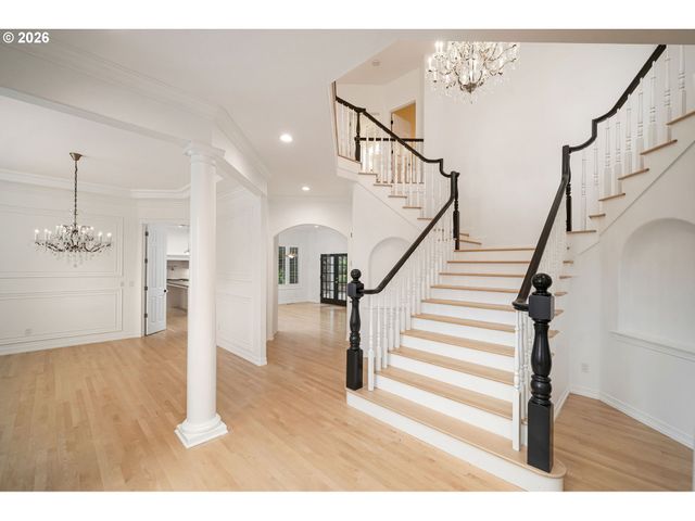 9149 Nw MCKENNA Dr, Portland, OR 97229