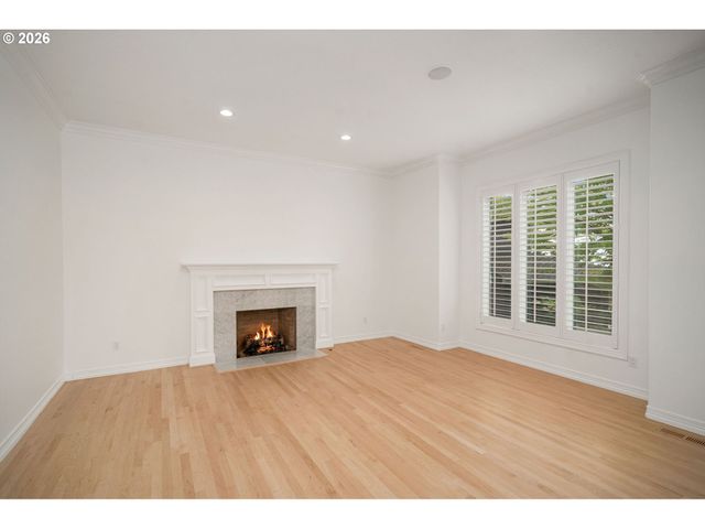 9149 Nw MCKENNA Dr, Portland, OR 97229