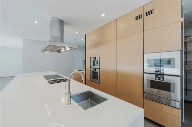762 Rosecrans, Manhattan Beach, CA 90266