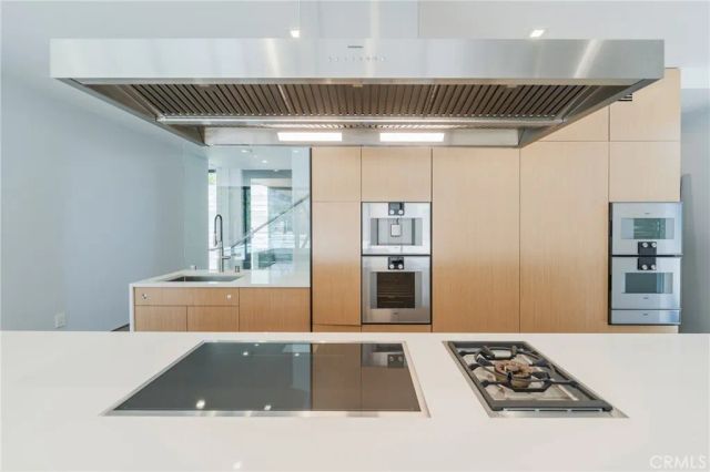 762 Rosecrans, Manhattan Beach, CA 90266