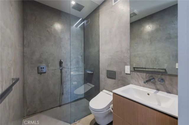 762 Rosecrans, Manhattan Beach, CA 90266