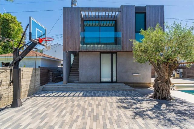 762 Rosecrans, Manhattan Beach, CA 90266