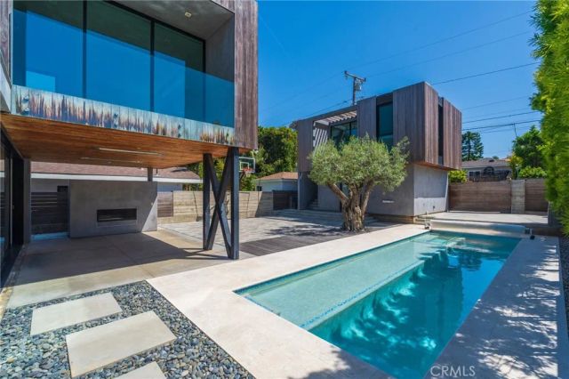 762 Rosecrans, Manhattan Beach, CA 90266