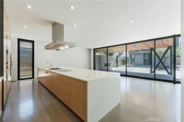 762 Rosecrans, Manhattan Beach, CA 90266