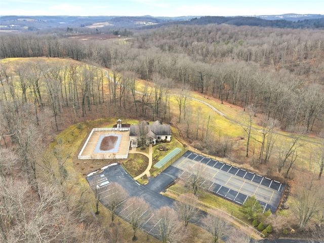 1143 Links Way, West Deer, PA 15044