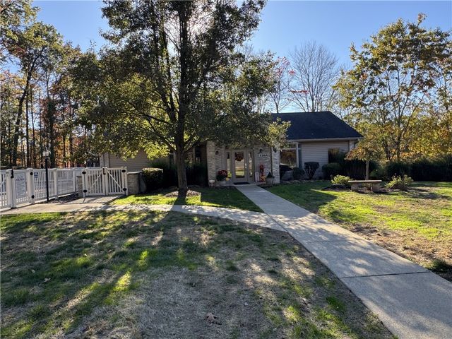 1143 Links Way, West Deer, PA 15044