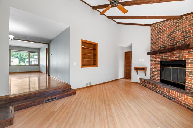 3609 E Countryside Plz, Wichita, KS 67218