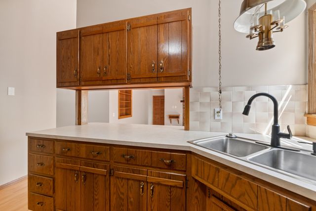 3609 E Countryside Plz, Wichita, KS 67218
