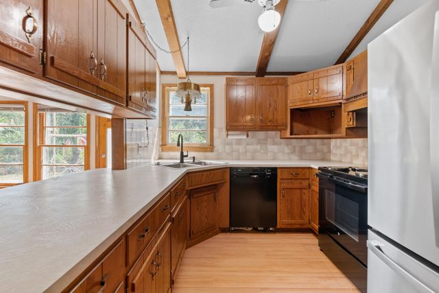 3609 E Countryside Plz, Wichita, KS 67218