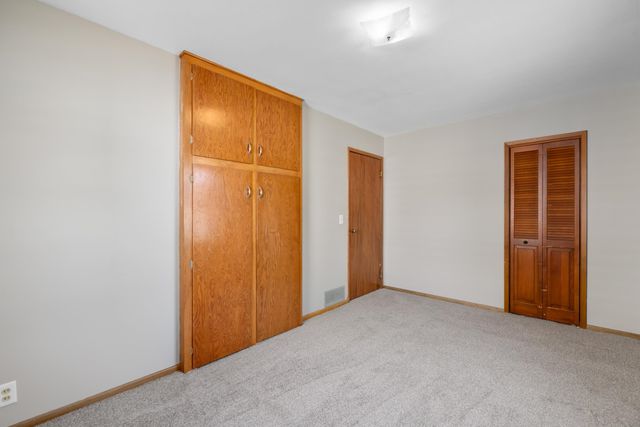 3609 E Countryside Plz, Wichita, KS 67218
