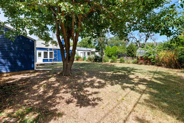 3609 E Countryside Plz, Wichita, KS 67218