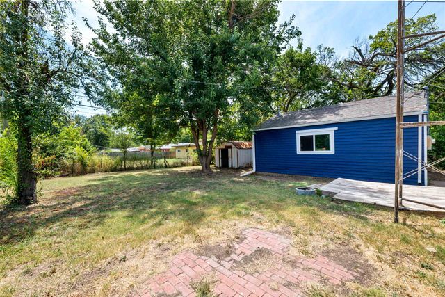 3609 E Countryside Plz, Wichita, KS 67218