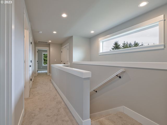 336 SUNDAY Dr, Creswell, OR 97426