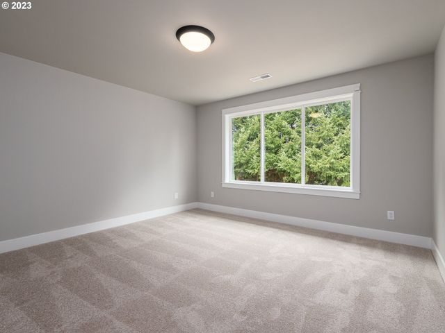 336 SUNDAY Dr, Creswell, OR 97426