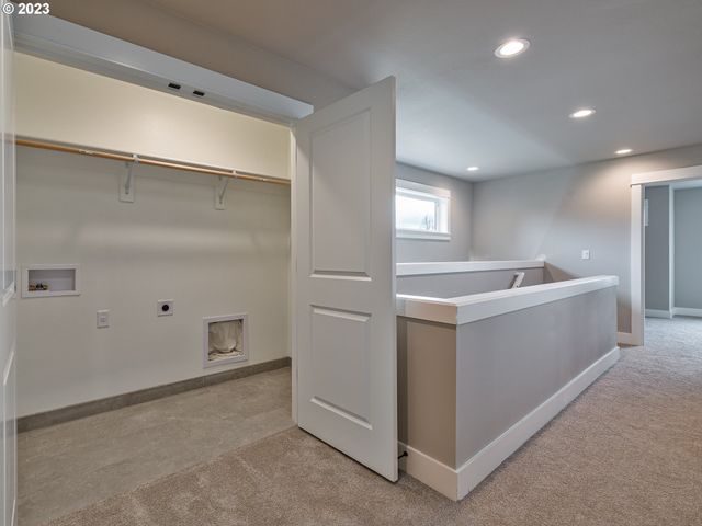 336 SUNDAY Dr, Creswell, OR 97426