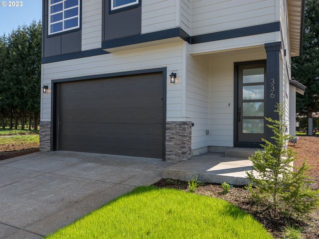 336 SUNDAY Dr, Creswell, OR 97426