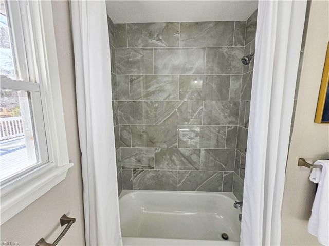 5209 Greenbrook DR, Portsmouth, VA 23703