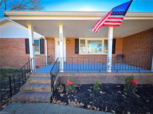 5209 Greenbrook DR, Portsmouth, VA 23703