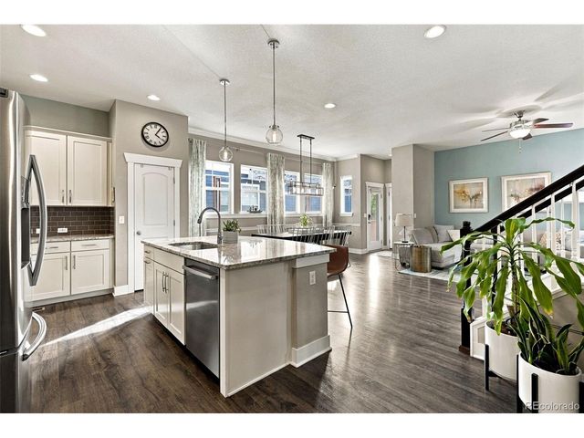 5047 Akron St, Denver, CO 80238
