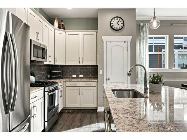 5047 Akron St, Denver, CO 80238