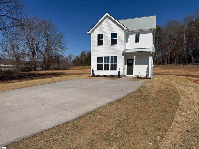 910 Alexander Road, Taylors, SC 29687