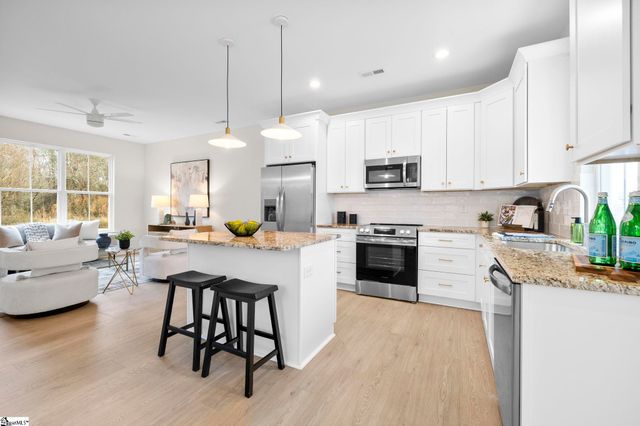 910 Alexander Road, Taylors, SC 29687