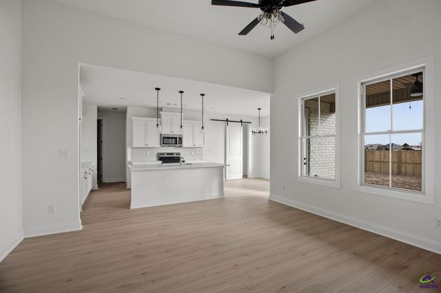 8 Pleasant Oaks Drive, Perry, GA 31069