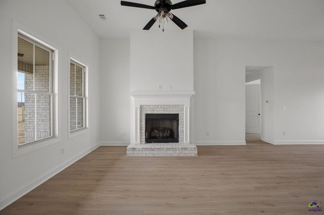 8 Pleasant Oaks Drive, Perry, GA 31069