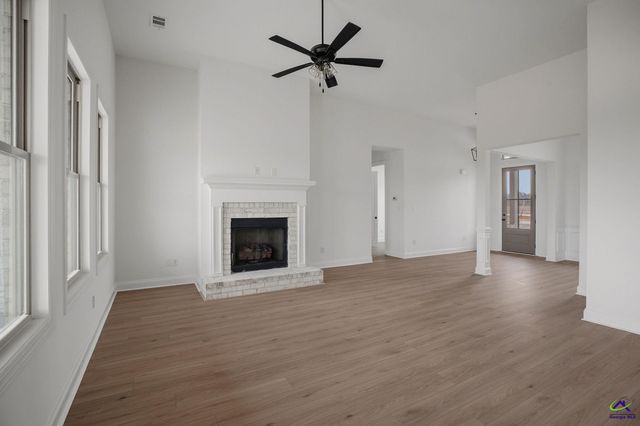 8 Pleasant Oaks Drive, Perry, GA 31069