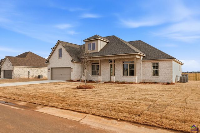 8 Pleasant Oaks Drive, Perry, GA 31069