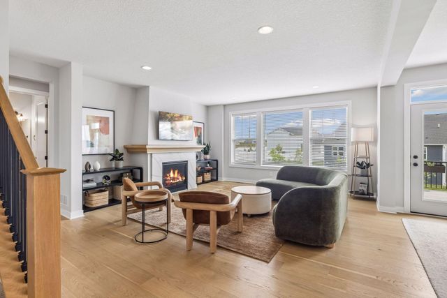 5019 Airlake Drive, Woodbury, MN 55129