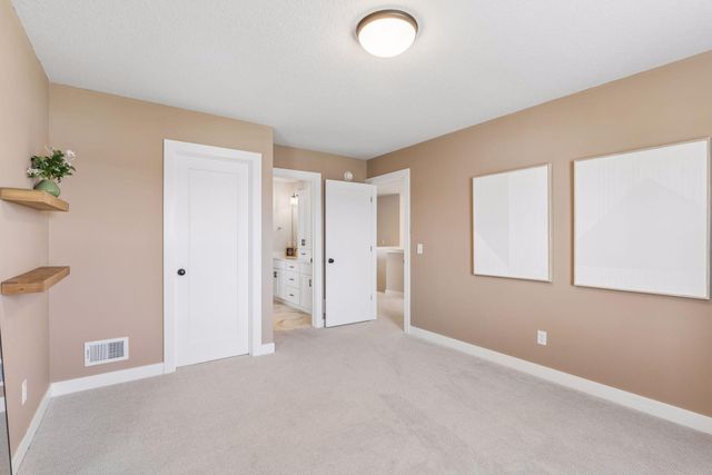 5019 Airlake Drive, Woodbury, MN 55129