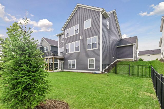 5019 Airlake Drive, Woodbury, MN 55129