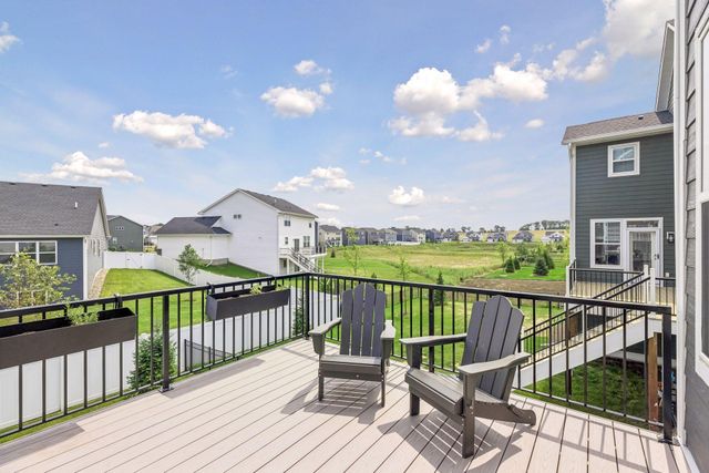 5019 Airlake Drive, Woodbury, MN 55129