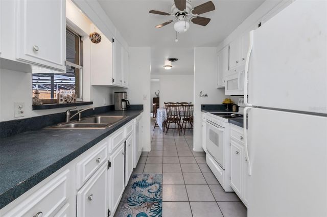 526 GRANT ROAD, Venice, FL 34293