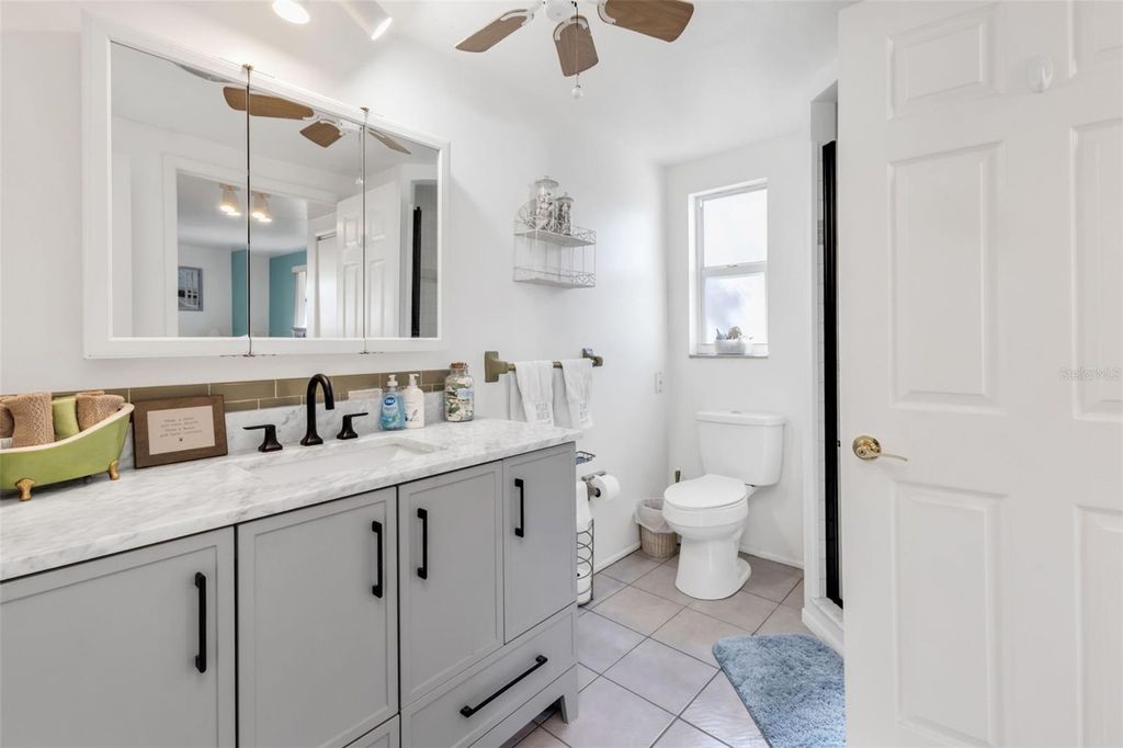 Image 18 of property listing at 526 GRANT ROAD, Venice, FL 34293