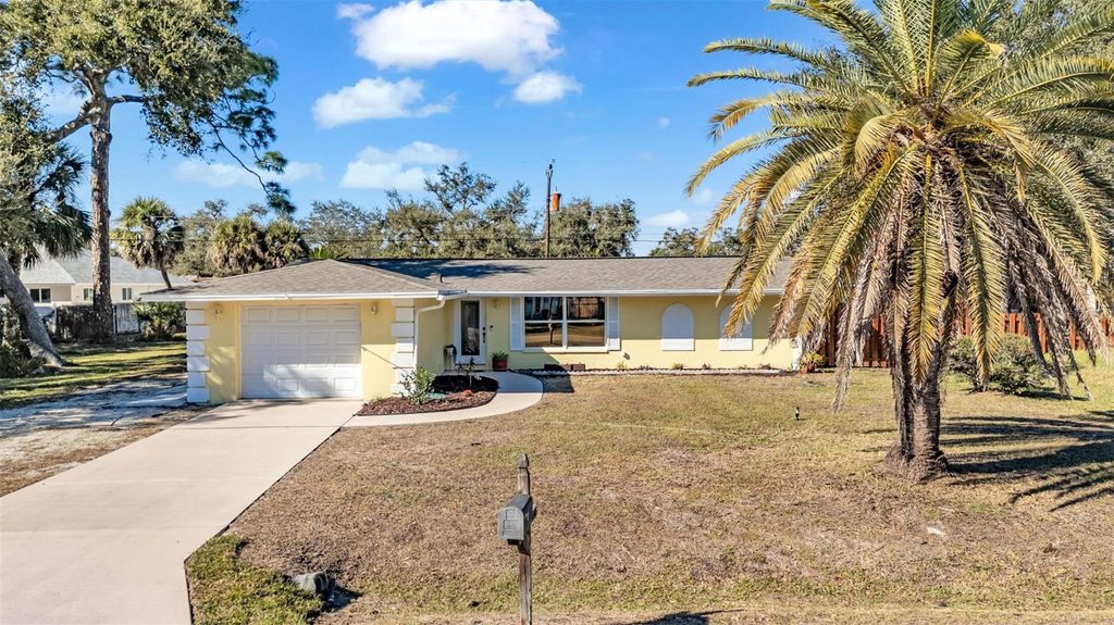 Image 3 of property listing at 526 GRANT ROAD, Venice, FL 34293