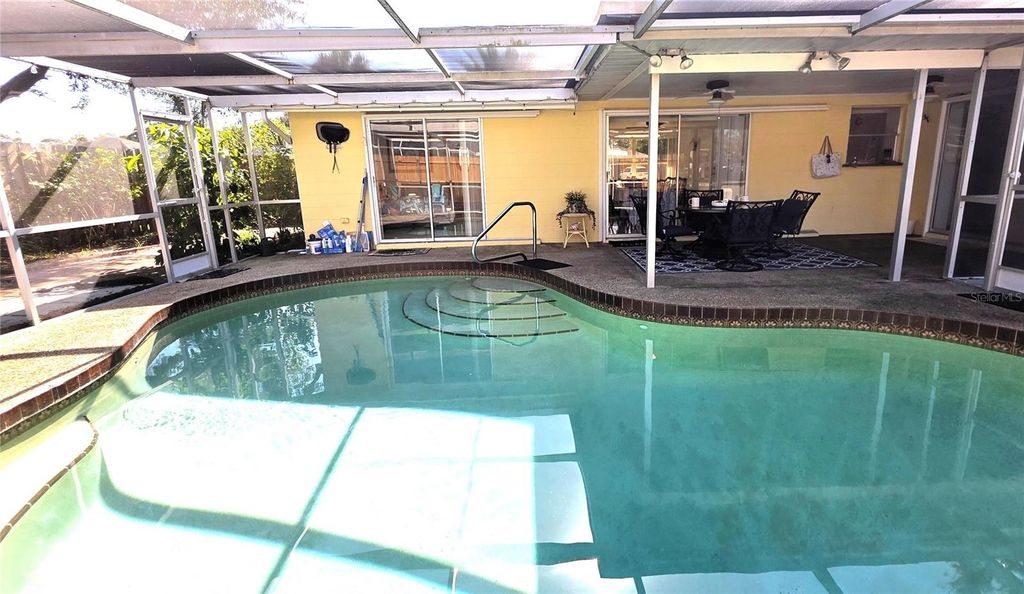 Image 31 of property listing at 526 GRANT ROAD, Venice, FL 34293